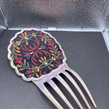 1920s Embroidered Floral Comb 