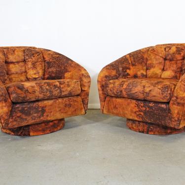 Mid-Century Modern Pair of Crushed Velvet Swivel Lounge Chairs Danish Modern Club Chairs 