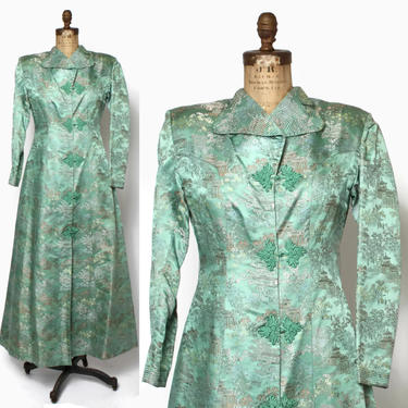 Vintage 40s SILK ROBE / 1940s Spring GREEN Asian Brocade Hostess Dressing Gown Evening Jacket 