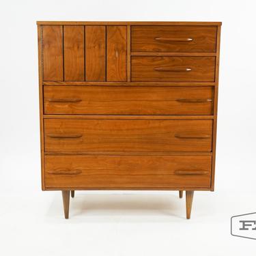Five Drawer American Modern Dresser