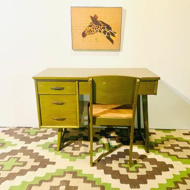 MCM Desk and Chair, Mid Century Avocado Green Desk with Matching Chair 