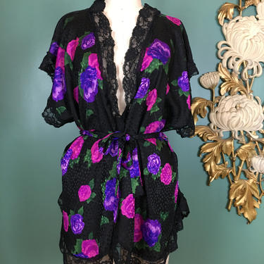 1980s cropped robe, black floral, vintage 80s robe, dressing gown, medium, short sleeve black and purple, cropped robe, vintage lingerie 