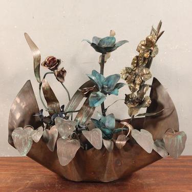 Brutalist Bouquet Sculpture – ONLINE ONLY