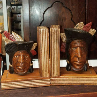 Pair of hand carved Native American Bookends c.1920s 
