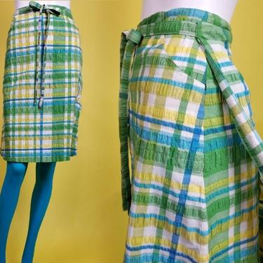 Playful 1960s/70s vintage plaid wrap skirt by Leon Levin Sportswear. (Size S) 