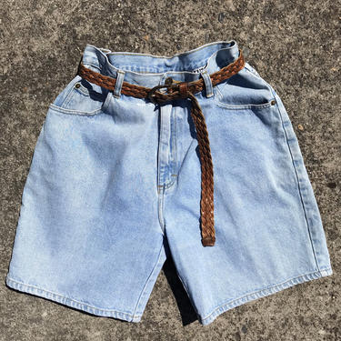 90’s high waisted mom jeans shorts~ faded light blue~ wider leg~ long shorts~ 1990’s trend~ size LG 