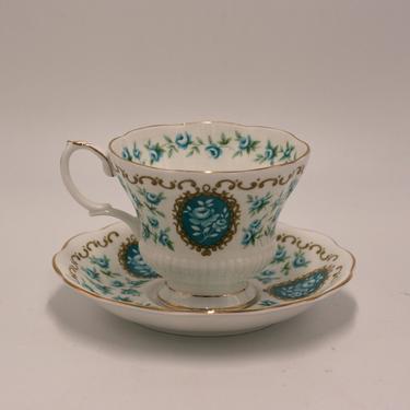 vintage Royal Albert bone china tea cup/cameo series/made in England 