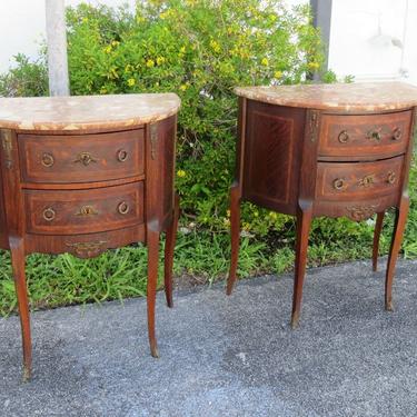French Inlay Carved Marble Top Bombay Pair of Nightstands Bedside Tables 2248