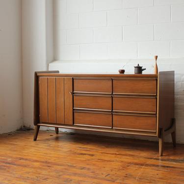 Italianate Lowboy Dresser by United Furniture 