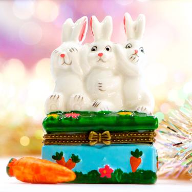 VINTAGE: Porcelain Rabbit Hinged Trinket Box with Small Carrot - Small Jewelry Box - SKU 24-C-00033739 