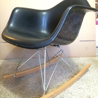Herman Miller Summit Plastics Eames Fiberglass Rocker RAR rocking chair industrial commercial herman miller baby nursery 
