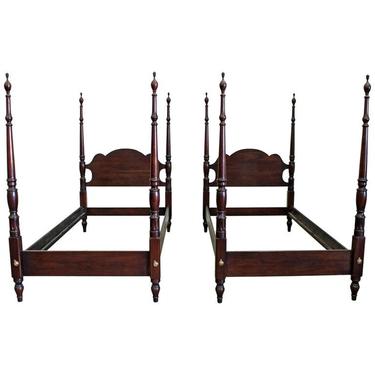 Pair of Chippendale Statton Old Towne Cherry 4-Poster Twin Size Bed Frames 