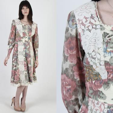 70s Romantic Floral Corset Dress / White Lace Collar Mini Midi Dress / Vintage Garden Prairie Flowers Lace Up Dress 