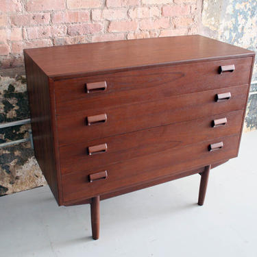 Teak 4 Drawer chest of drawers by Børge Mogensen