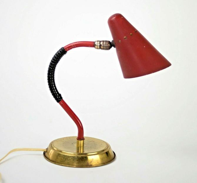 GUARICHE - Petit Modernist Desk Lamp