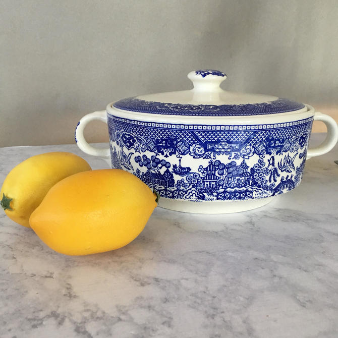 vintage royal china blue willow sugar bowl
