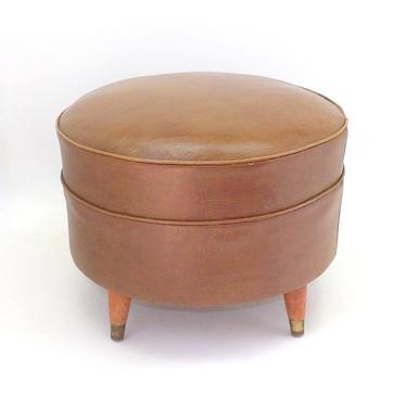 Mid Century Modern Round Ottoman Chestnut Brown Naugahyde Wood Legs Padded Vintage Footstool Small Bench Living Room Furniture Entryway Seat 