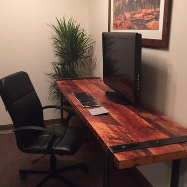 Free shipping, Industrial Desk. Reclaimed wood desk. Rugged desk. Wood and steel desk. Iron banded desk. Office desk. Work desk. Old wooden 