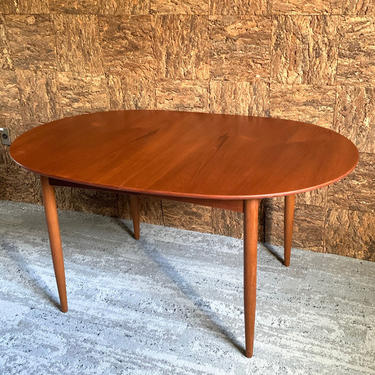 HA-19016 Danish Teak Dining Table with Two Leaves