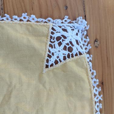 Vintage Yellow Linen and Lace Handkerchief 