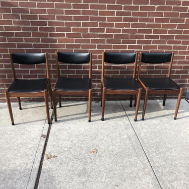 Røjle Danish Modern Dining Chairs Set of 4 - Mint condition 