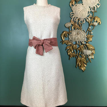 1960s knit sheath, vintage 60s dress, goldworm dress, sleeveless shift, beige wool dress, size medium, mod dress, 1960s knitwear, 36 bust, m 
