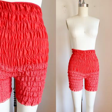 Vintage Red Ruffled Bloomer / Dance Shorts // S 