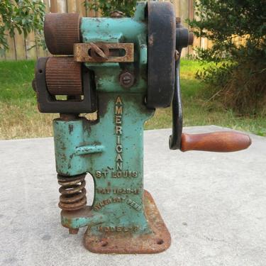 Antique AMERICAN LEATHER CUTTER SPLITTER SKIVER SHOE COBBLER MACHINE TOOL Sewing