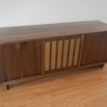 Mid Century Modern Credenza / Sideboard / Danish Modern / Book Shelf / Display Cabinet 