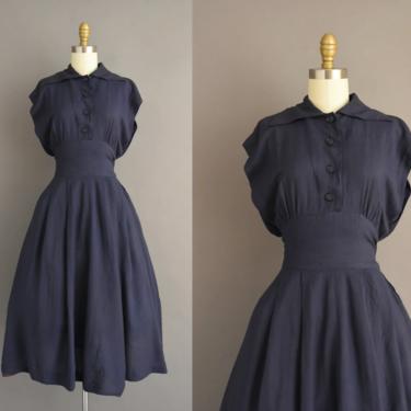 vintage 1950s dress | Classic Navy Blue Short Sleeve Full Skirt Cotton Dress | Small | 50s vintage dress 