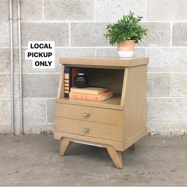 LOCAL PICKUP ONLY ———— Vintage Harmony House Nightstand 