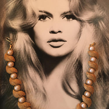1960s trifari necklace, vintage 60s necklace, 60s costume jewelry, pearl choker, mrs maisel style, sea urchin1950s necklace, 1950s jewelry 