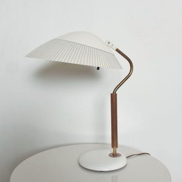 Modern Midcentury Clamshell Table Desk Lamp by Gerald Thurston for Lightolier 1950s 