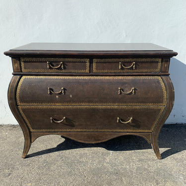 Antique Italian Leather Dresser Bombe Chest Nightstand Table Rococo Baroque Tooled Embossed Glam Heritage Furniture Bedside Bedroom Storage 