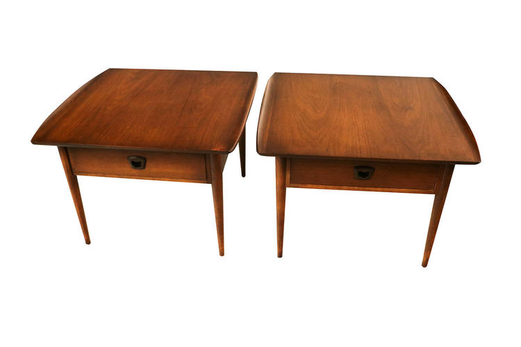 Pair Bassett Mid Century Danish Inspired Walnut Side End Tables 