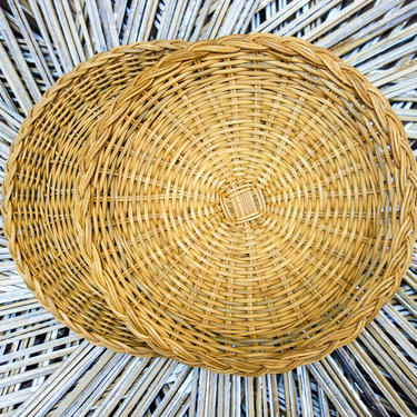 Set of 2 vintage heavy duty woven rattan paper plate holders, wicker tray for BBQ, picnic, camping, hanging wall basket or plate 