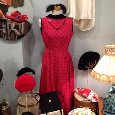 1950s red taffeta cocktail dress. #1950s. #1950s dress #cocktail attire #pollysuesvintageshop