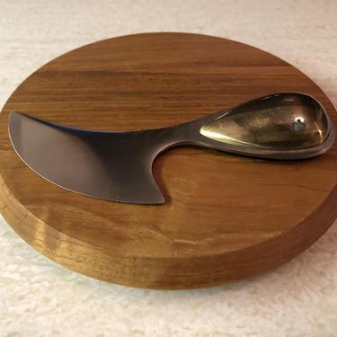 Vivianna Torun Bulow-Hube For Dansk Small Teak Cheese Board With Brass And Stainless Steel Knife 