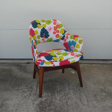 Vintage Modern Accent Chair New Annie Selke Fabric 