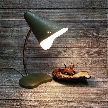 Vintage Mid Century Cone Lamp, Toleware Gooseneck Bullet Lamp, Metal Farmhouse Desk Lamp, Tole Green Country Retro Lamp, Vintage Lighting 