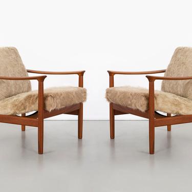 Set of Mid-Century Modern Westnofa Lounge Chairs in Brazilian Cowhide 