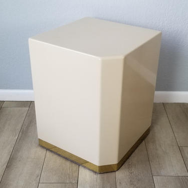 Milo Baughman for Thayer Coggin Postmodern Cube Side Table . 