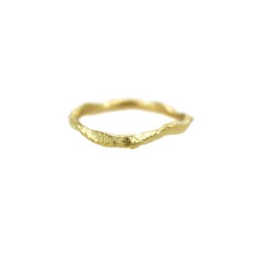 Solid 18K Single Narrow Crest Ring