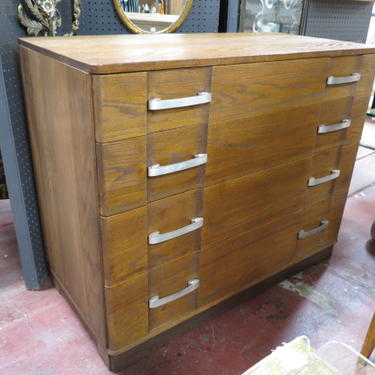 Vintage Mid century modern 4 drawer oak chest