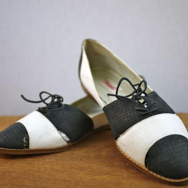 Vintage Black and White Brogue Cutout Oxford Shoes 