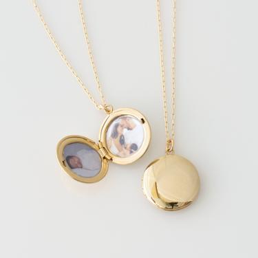 Locket Necklace, Personalized Circle Locket With Your Photo, Locket Necklace with Photos, Keepsake Necklace, Mother's Day Gift for Her 