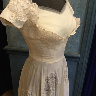 Vintage 1950s William Cahill Designer White Bridal Gown - XS 