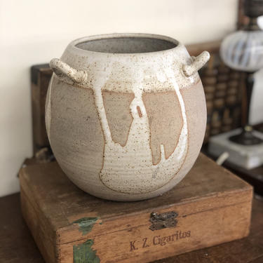 Free shipping within US - Vintage ceramic handmade planter 