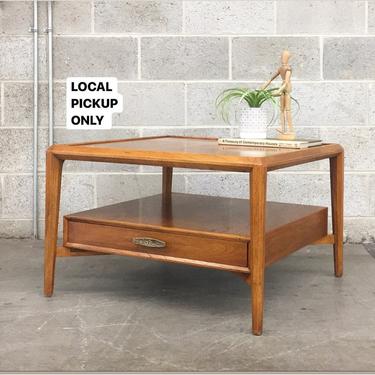LOCAL PICKUP ONLY ———— Vintage Drexel Heritage Table 
