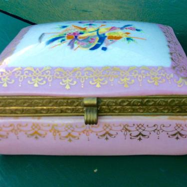 Antique porcelain dresser box or trinket box; hand paint with floral motif 